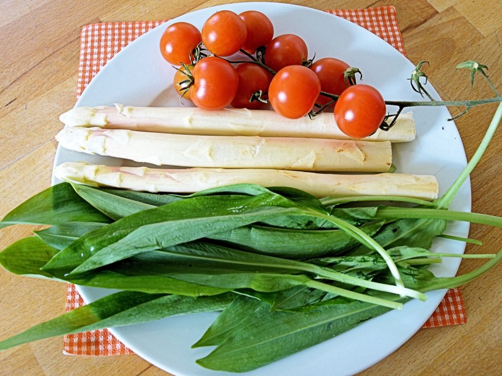 Wild garlic salad